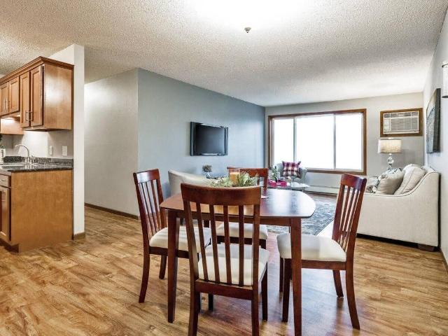 3 BR, 1 BA Apartment 912 4th Street SW Unit 07, Forest Lake, MN 55025