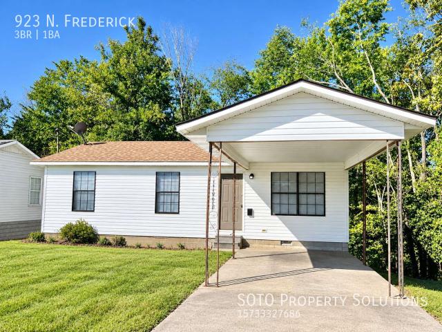 3 BR, 1 BA Apartment 923 N. Frederick, Cape Girardeau, MO 63701