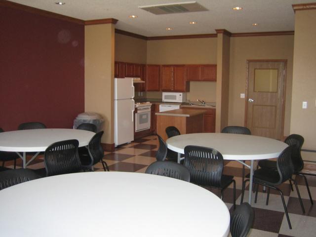 3 BR, 1 BA Apartment 920 24th Avenue Northeast Unit 309, Minneapolis, MN 55418