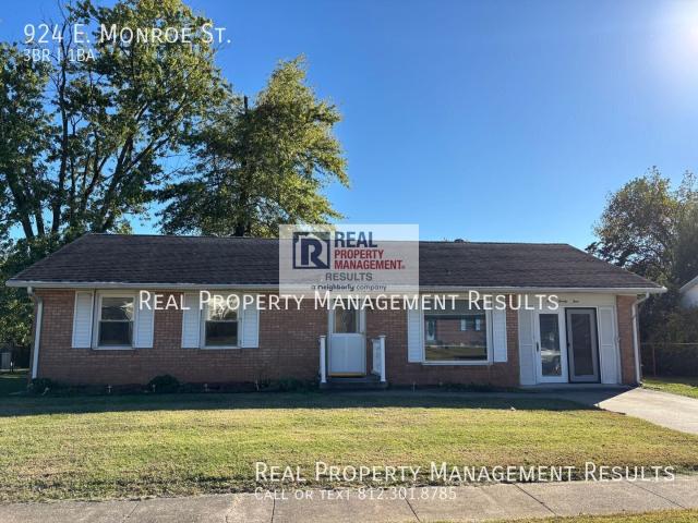 3 BR, 1 BA Apartment 924 E. Monroe St Boonville, IN 47601