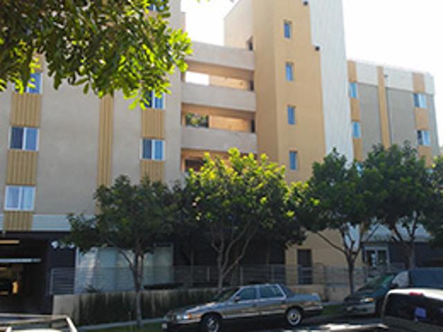 3 BR, 1 BA Apartment 924 S. Hobart Blvd, Los Angeles, CA 90006