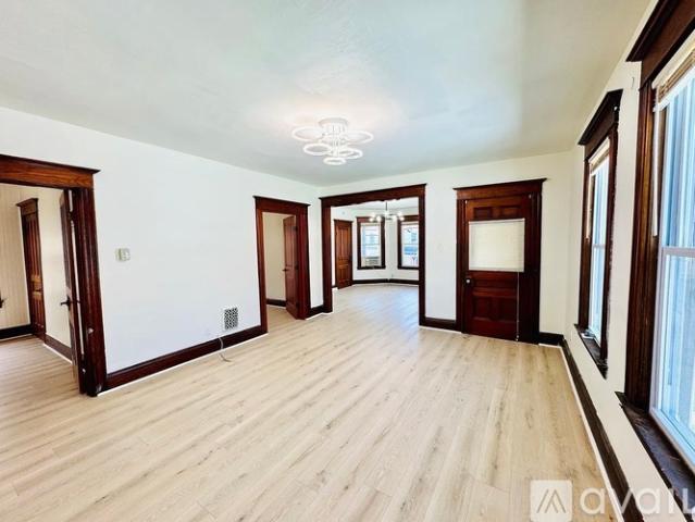 3 BR, 1 BA Apartment 925 Brayton Park Pl, Unit 1, Utica, NY 13502