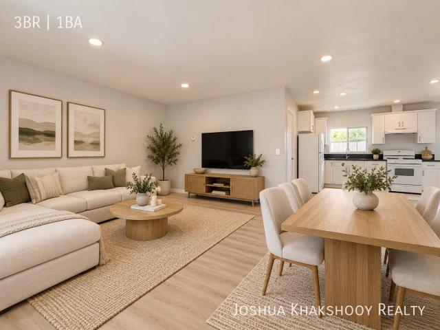 3 BR, 1 BA Apartment 931 3/4 W 75th St, Los Angeles, CA 90044