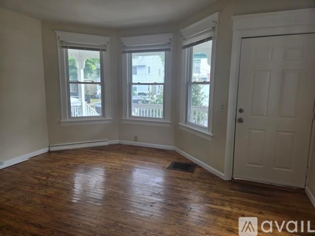 3 BR, 1 BA Apartment 93 Elmendorf St, Unit 1, Kingston, NY 12401