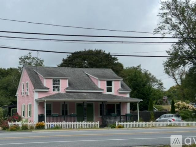3 BR, 1 BA Apartment 9 Alton Bradford Road, Unit 2nd Floor, Hopkinton, RI 02808