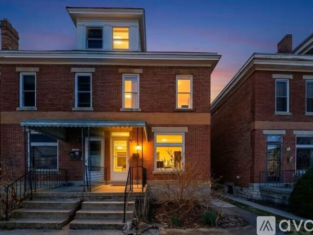 3 BR, 2.1 BA Apartment 221 W 1st Ave, Columbus, OH 43201