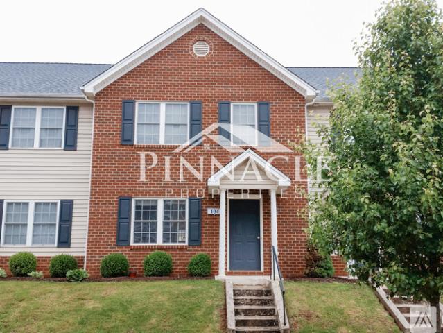3 BR, 2.5 BA Apartment 104 Colonnade St, Unit A, Lynchburg, VA 24502