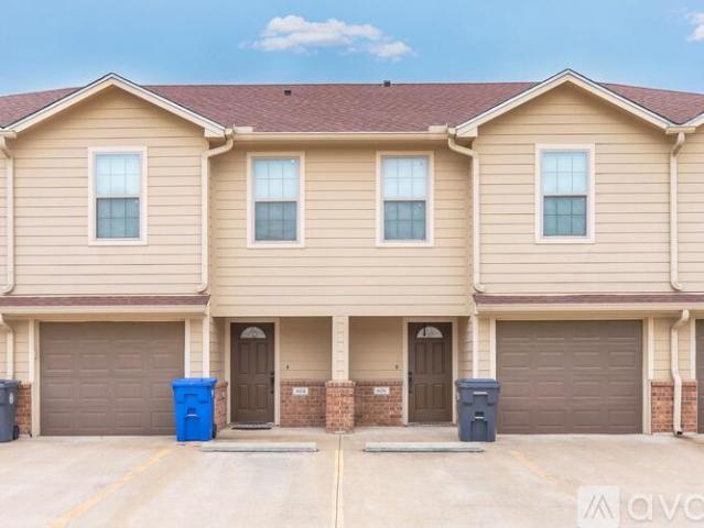 3 BR, 2.5 BA Apartment 10001 Panther Way, Unit 106, Woodway, TX 76712