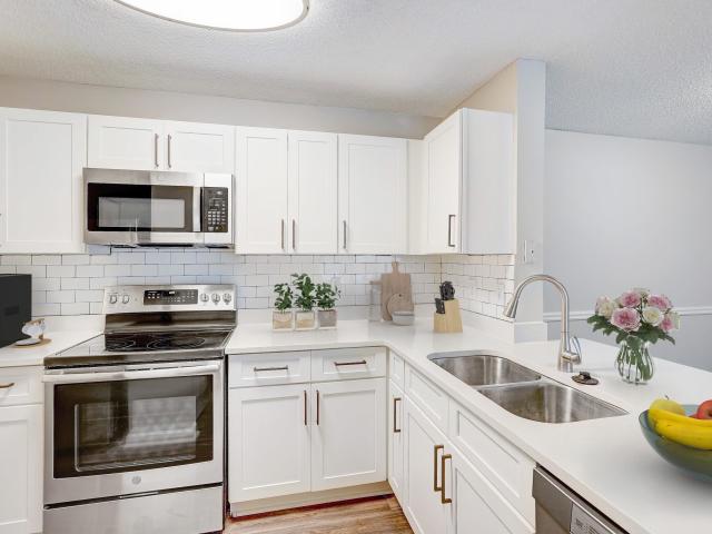 3 BR, 2.5 BA Apartment 1000 Gables Way Unit 4013, Atlanta, GA 30329