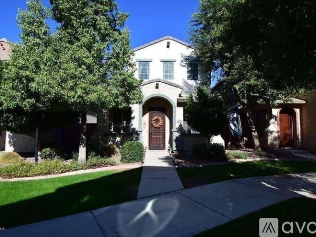 3 BR, 2.5 BA Apartment 10021 E Impala Ave, Mesa, AZ 85209
