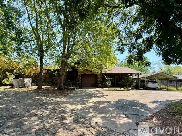 3 BR, 2.5 BA Apartment 1014 Sycamore Street, Mountainburg, AR 72946
