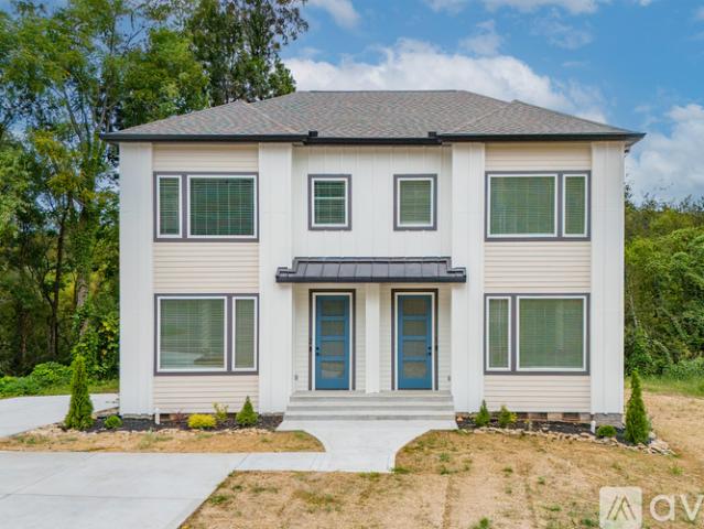3 BR, 2.5 BA Apartment 101 Henry Ave, Unit 2, Knoxville, TN 37920
