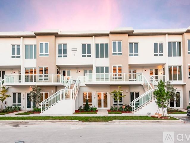 3 BR, 2.5 BA Apartment 10220 NW 63rd Terrace, Unit #206, Doral, FL 33178