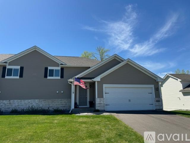 3 BR, 2.5 BA Apartment 1038 White Tail Ln, Montrose, MN 55363