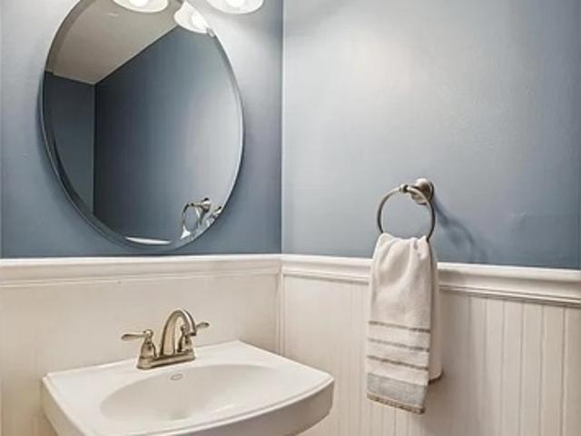 3 BR, 2.5 BA Apartment 103 Huntington Court, Glen Burnie, MD 21061