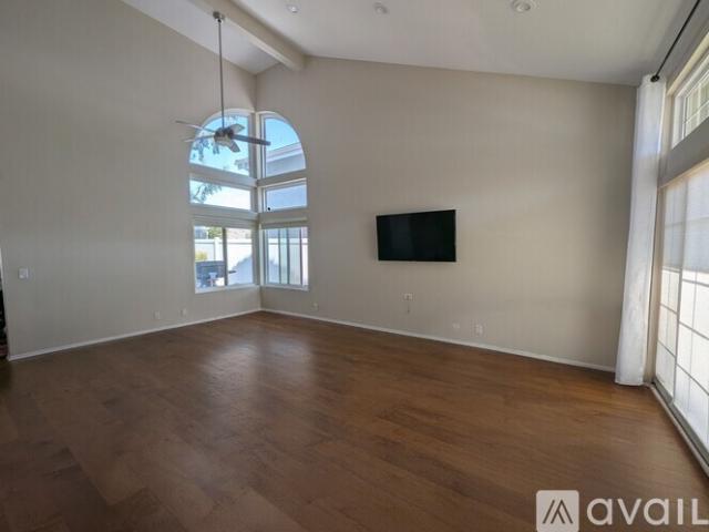 3 BR, 2.5 BA Apartment 11527 Millbury Court, Corona, CA 92878