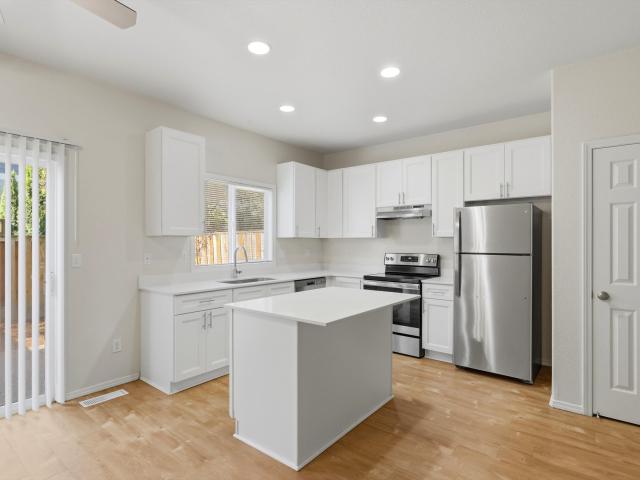 3 BR, 2.5 BA Apartment 11655 Southwest Allen Boulevard Unit 18641, Beaverton, OR 97005