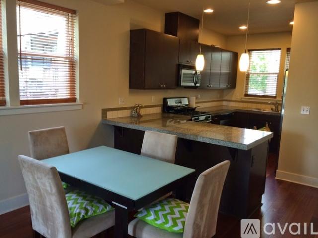 3 BR, 2.5 BA Apartment 11707 Greenwood Avenue North, Unit D, Seattle, WA 98133