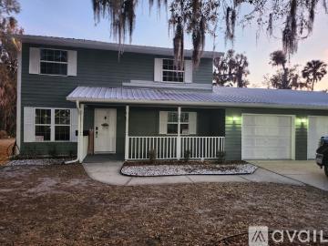 3 BR, 2.5 BA Apartment 118 East Volusia Avenue, DeLand, FL 32724