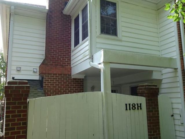 3 BR, 2.5 BA Apartment 118 H Chippenham Dr, Yorktown, VA 23693