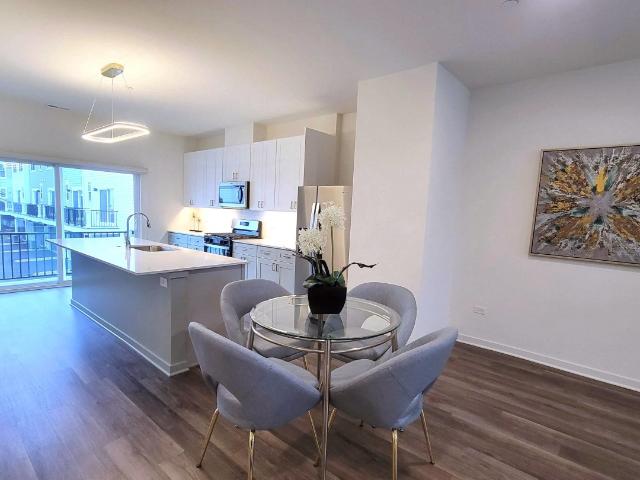 3 BR, 2.5 BA Apartment 111 E Crystal Lake Ave Unit 107 E, Crystal Lake, IL 60014