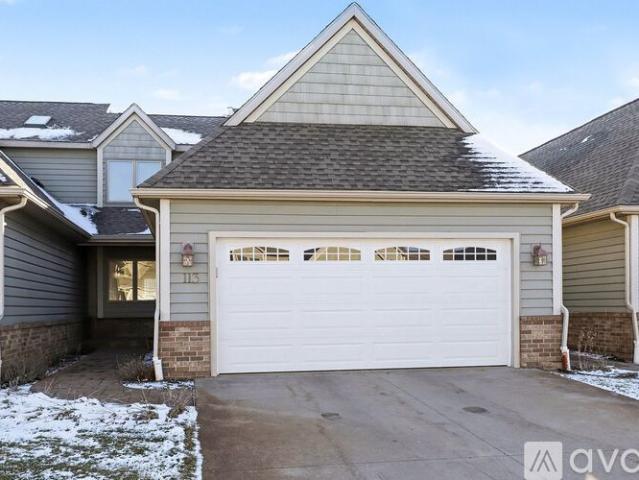 3 BR, 2.5 BA Apartment 113 Clubhouse Drive, Battle Creek, MI 49015
