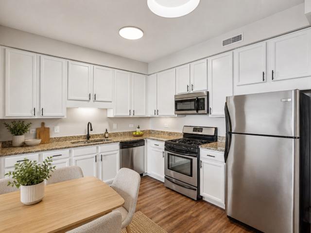 3 BR, 2.5 BA Apartment 1255 Town Center Road Unit 5C, Vernon Hills, IL 60061