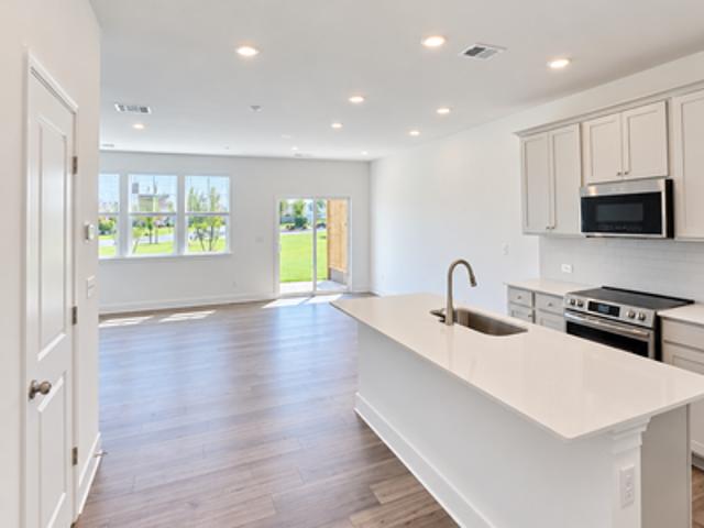 3 BR, 2.5 BA Apartment 127 Rope Mill Court, Unit 17, Holly Springs, GA 30115