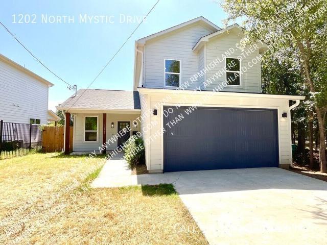 3 BR, 2.5 BA Apartment 1202 North Mystic Drive, Granite Shoals, TX 78654