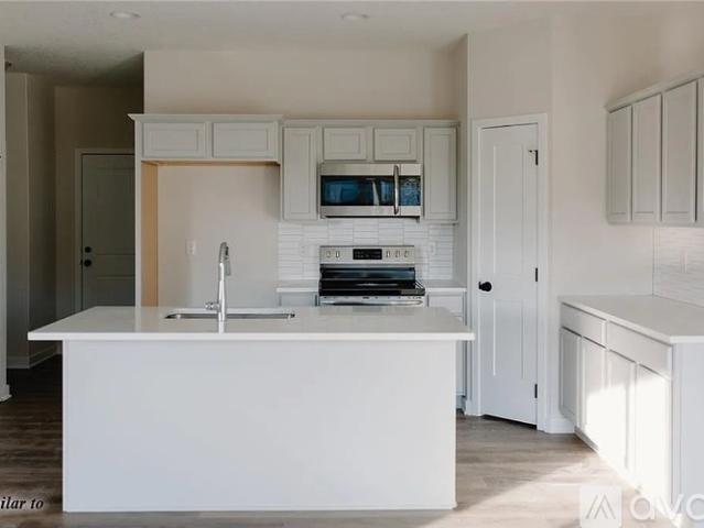 3 BR, 2.5 BA Apartment 1236 E 28th St, Unit 1230, Norwalk, IA 50211
