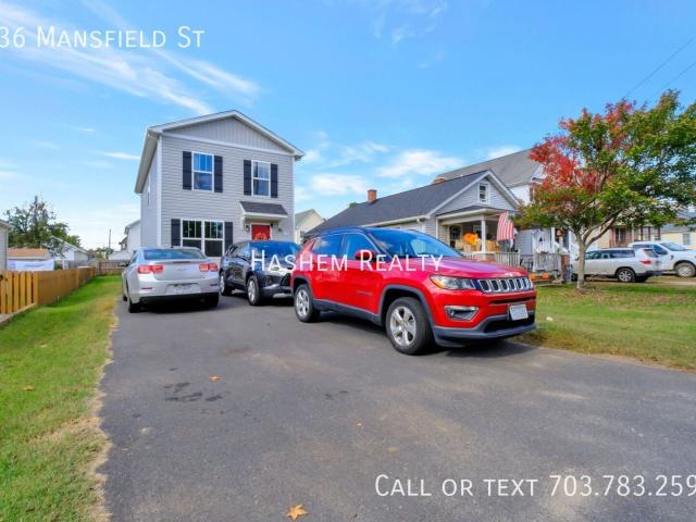 3 BR, 2.5 BA Apartment 136 Mansfield St, Fredericksburg, VA 22408