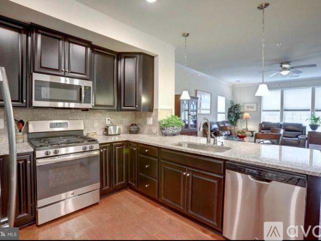 3 BR, 2.5 BA Apartment 13728 Atlantis Street, Unit 7L, Herndon, VA 20171