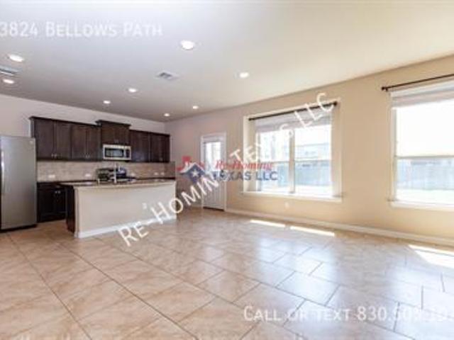 3 BR, 2.5 BA Apartment 13824 Bellows Path, San Antonio, TX 78253