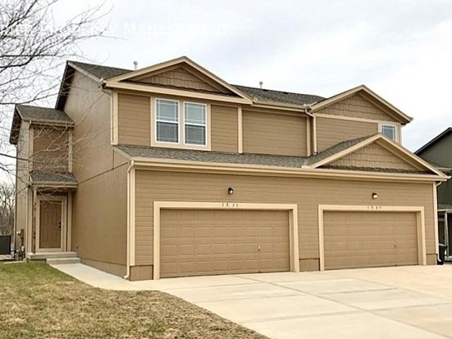 3 BR, 2.5 BA Apartment 1312 Budd Cir, Kansas City, KS 66109