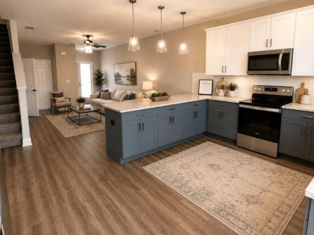 3 BR, 2.5 BA Apartment 1316 Northeast Main Street Unit ND928, Simpsonville, SC 29681