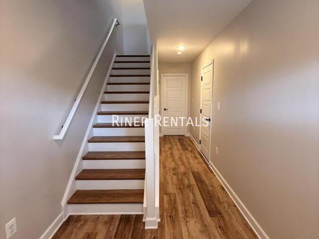 3 BR, 2.5 BA Apartment 1335 Derby Drive, Rockingham, VA 22801