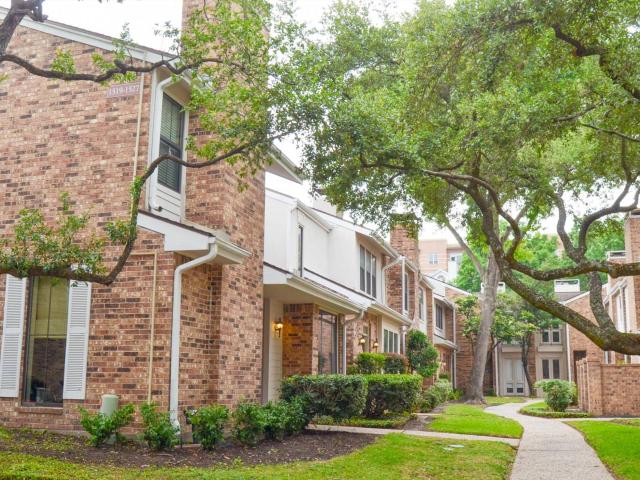 3 BR, 2.5 BA Apartment 1441 Bering Drive Unit 1479, Houston, TX 77057