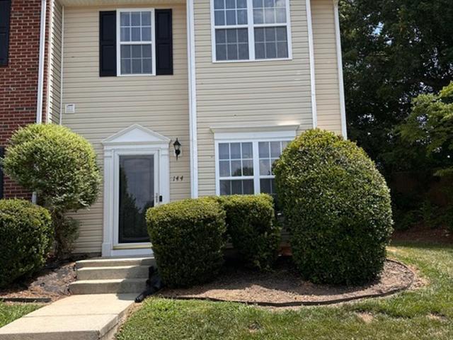 3 BR, 2.5 BA Apartment 144 Queensberry Court, Unit 144, Greensboro, NC 27405