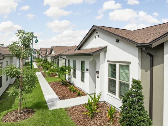3 BR, 2.5 BA Apartment 1450 Front Place Unit 46 267, North Port, FL 34287