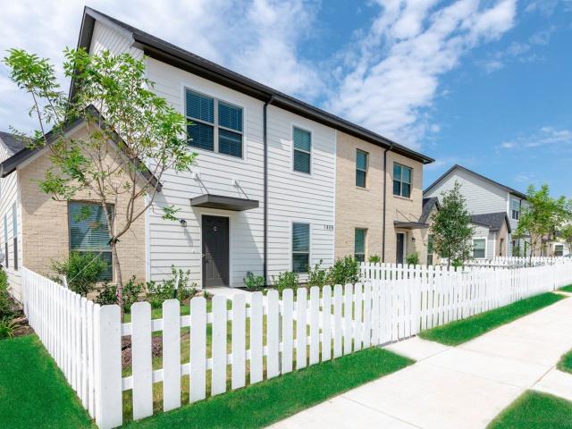 3 BR, 2.5 BA Apartment 1413 Orchid Drive Unit 1402BO, Princeton, TX 75407