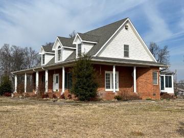 3 BR, 2.5 BA Apartment 156 Campground Rd, Bell Buckle, TN 37020