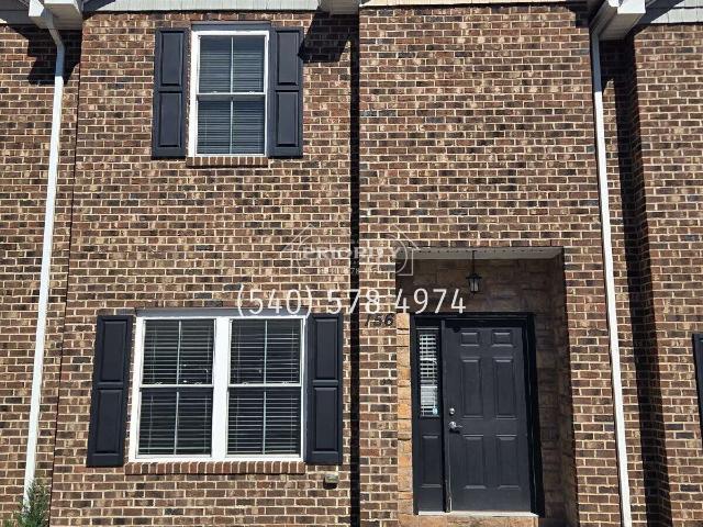 3 BR, 2.5 BA Apartment 156 Cedar Point Ln, Rockingham, VA 22802