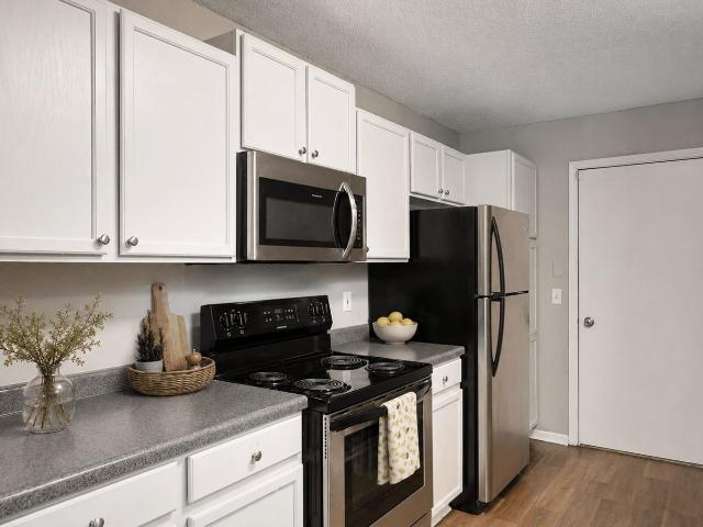 3 BR, 2.5 BA Apartment 1500 McAndrews Rd W Unit 1428, Burnsville, MN 55337