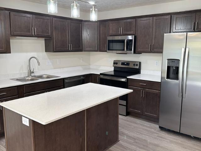 3 BR, 2.5 BA Apartment 1501 Red Fern Drive, Farmington, NY 14425