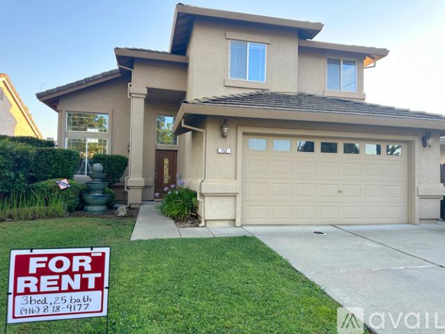 3 BR, 2.5 BA Apartment 152 Oxburough Drive, Folsom, CA 95630