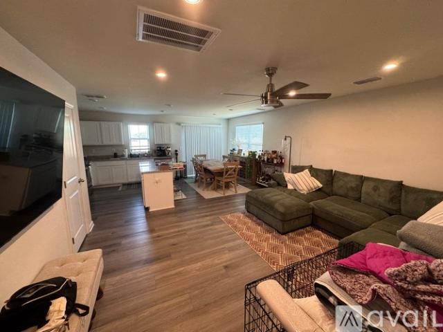 3 BR, 2.5 BA Apartment 1530 39TH Ave Loop NE, Unit 6, Hickory, NC 28601