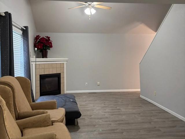 3 BR, 2.5 BA Apartment 1532 Legend Trail Drive, Unit A, Lawrence, KS 66047