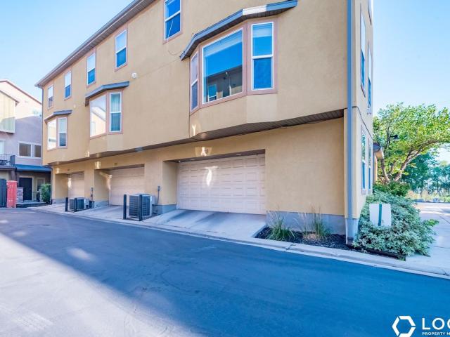 3 BR, 2.5 BA Apartment 153 W. Monifieth Place, South Salt Lake, UT 84115
