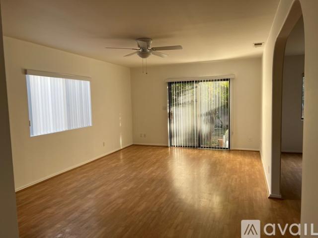 3 BR, 2.5 BA Apartment 16638 Haynes Street, Los Angeles, CA 91406