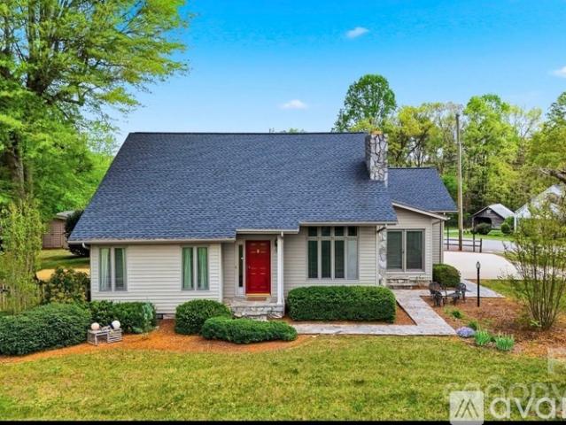 3 BR, 2.5 BA Apartment 160 Reese Loop, Taylorsville, NC 28681